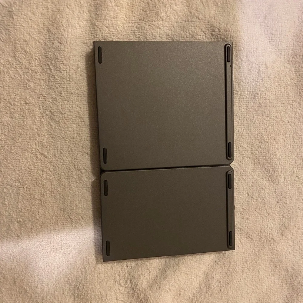 Tri~Fold Keyboard With Touchpad